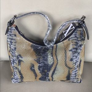 ❤️Maxx New York Snakeprint Hobo Bag.